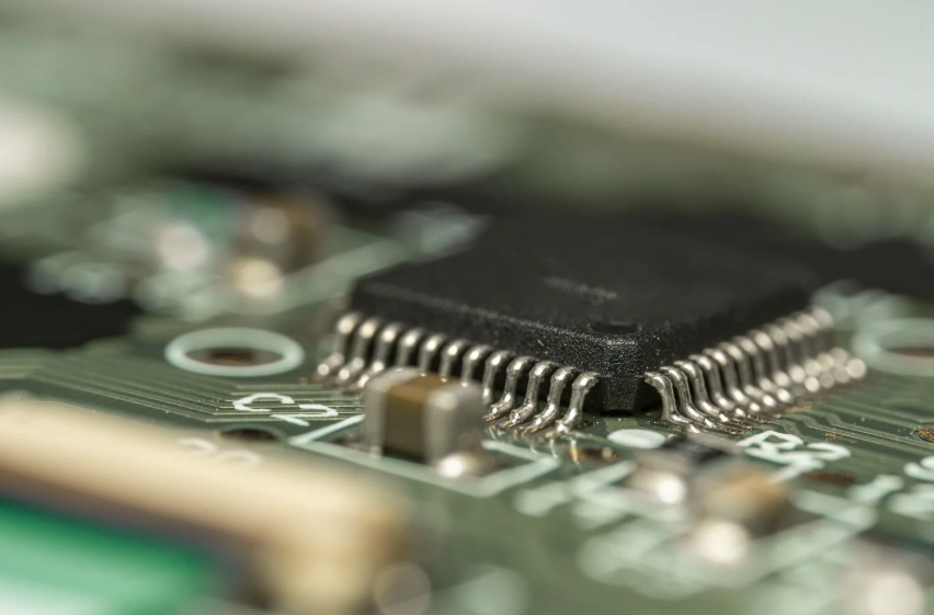 managing electronic component obsolescence
